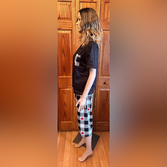 NWOT Black and White Checkered Pajama Set with Red Heart Accents Size Medium - Picture 5 of 15